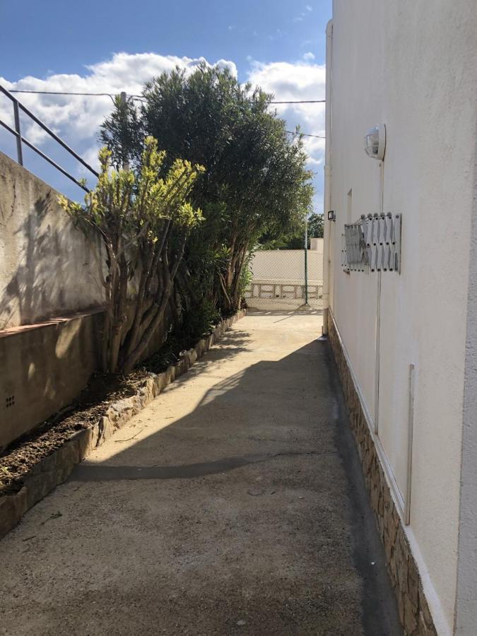 Planta Baixa Amb Jardi I Vistes Al Mar Apartment Llanca Bagian luar foto