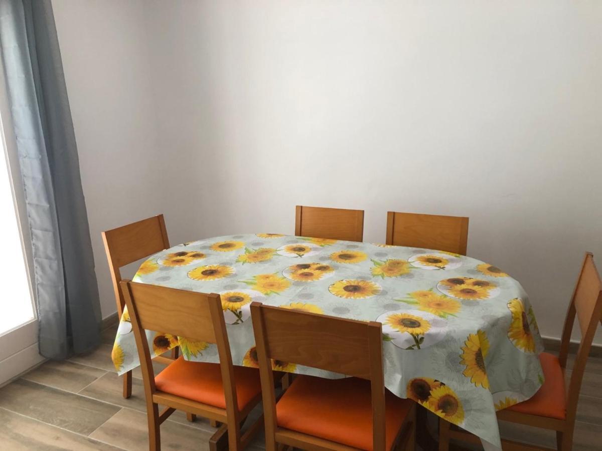 Planta Baixa Amb Jardi I Vistes Al Mar Apartment Llanca Bagian luar foto